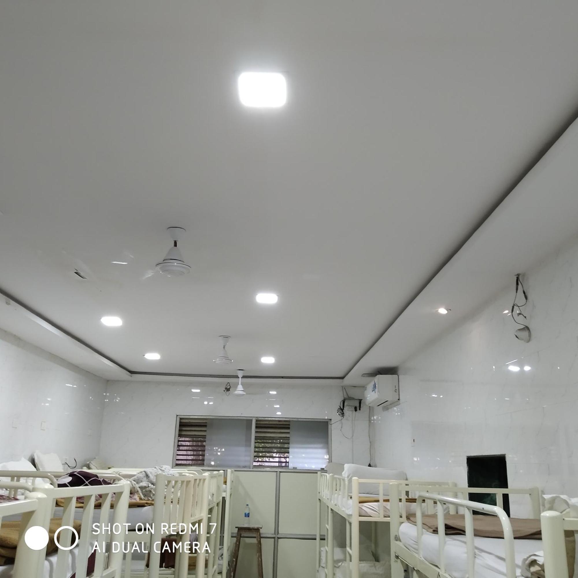 Star Dormitory มุมไบ ภายนอก รูปภาพ