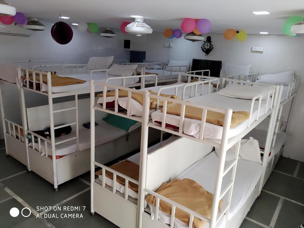 Star Dormitory มุมไบ ภายนอก รูปภาพ